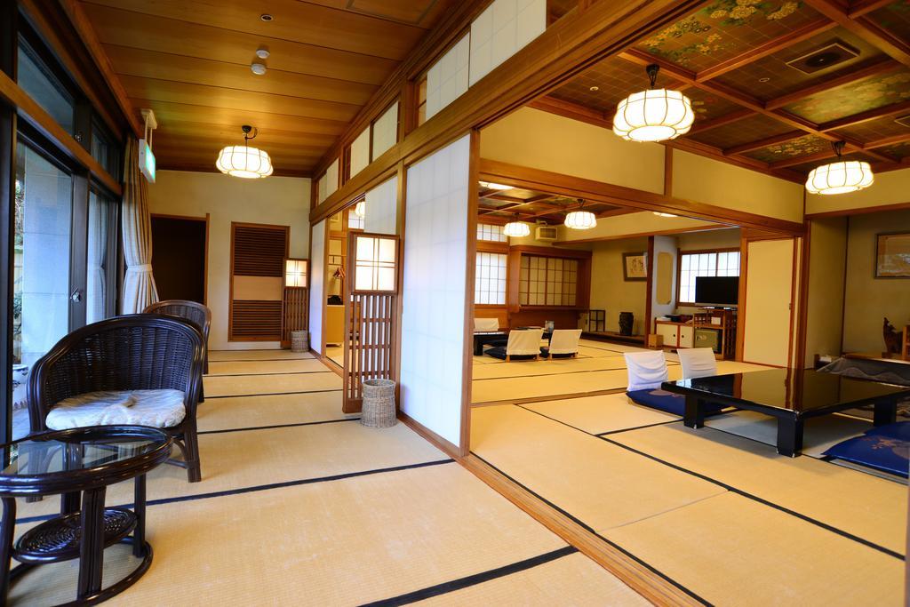 Iwakuni Kokusai Kanko Hotel Экстерьер фото