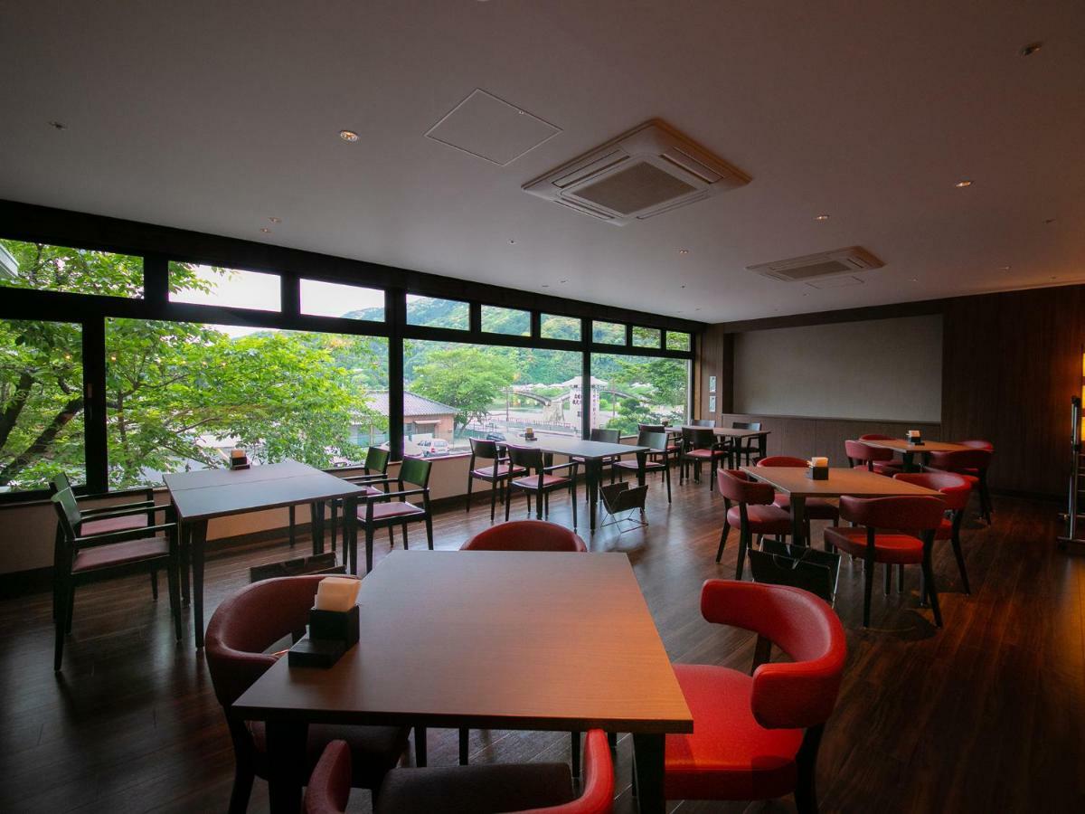 Iwakuni Kokusai Kanko Hotel Экстерьер фото
