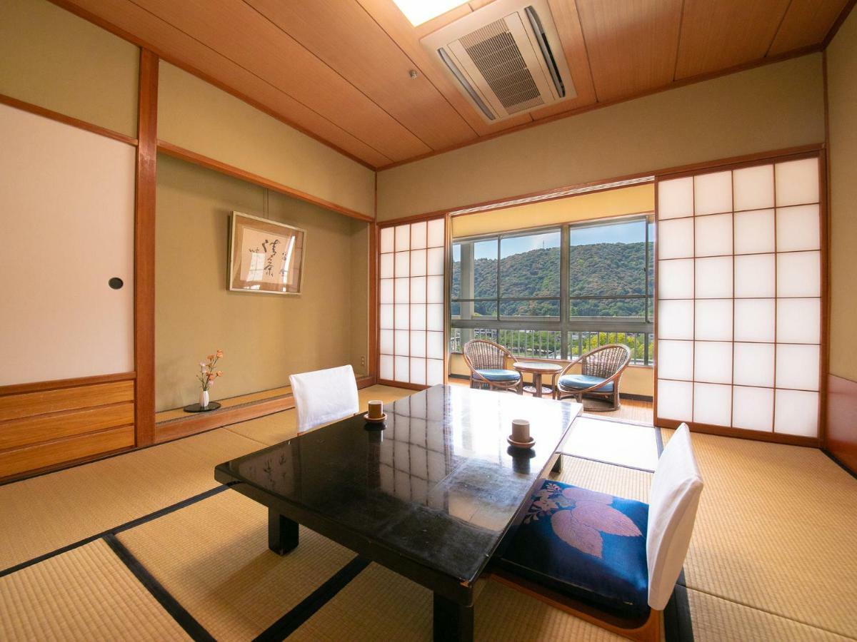 Iwakuni Kokusai Kanko Hotel Экстерьер фото